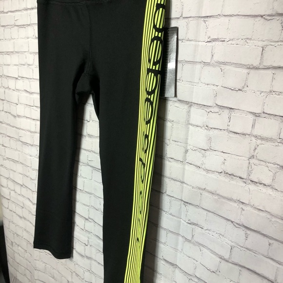 BEBE Sport Yellow Side Stripe Capri Leggings Black Size Small - Picture 3 of 6